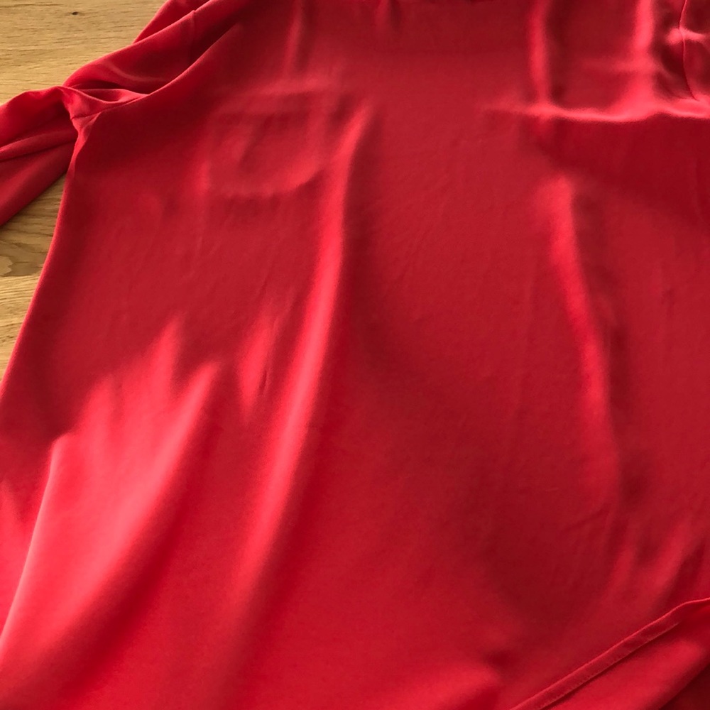 Red blouse - Picture 4 of 4